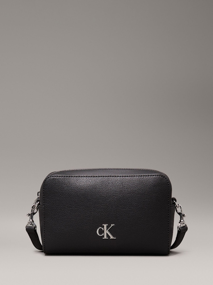 Schwarz - Calvin Klein Minimal Monogram Camera Bag - Bild 1 von 5