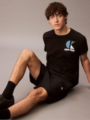Shorts Calvin Klein Premium Terry Monograma - Imagem 4 de 5