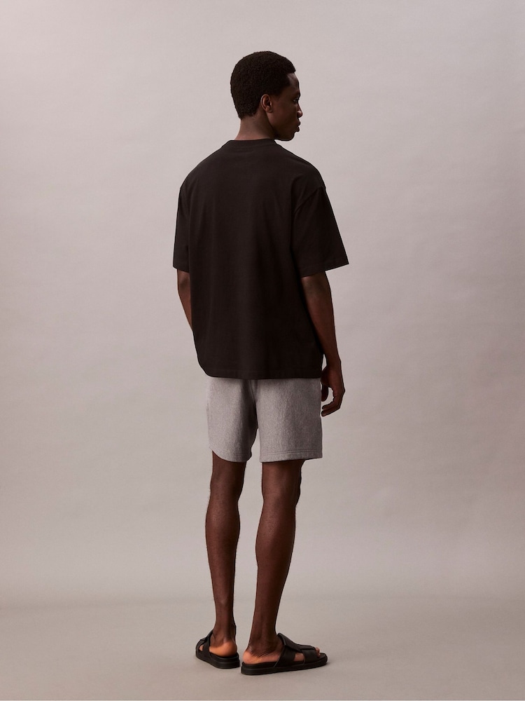 Shorts Calvin Klein Premium Terry Monograma - Imagem 2 de 5