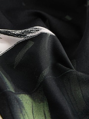 Črno-zeleni list - Kopalke za oblikovanje postave z izrezom Twist Scoop - Slika 2 iz 4