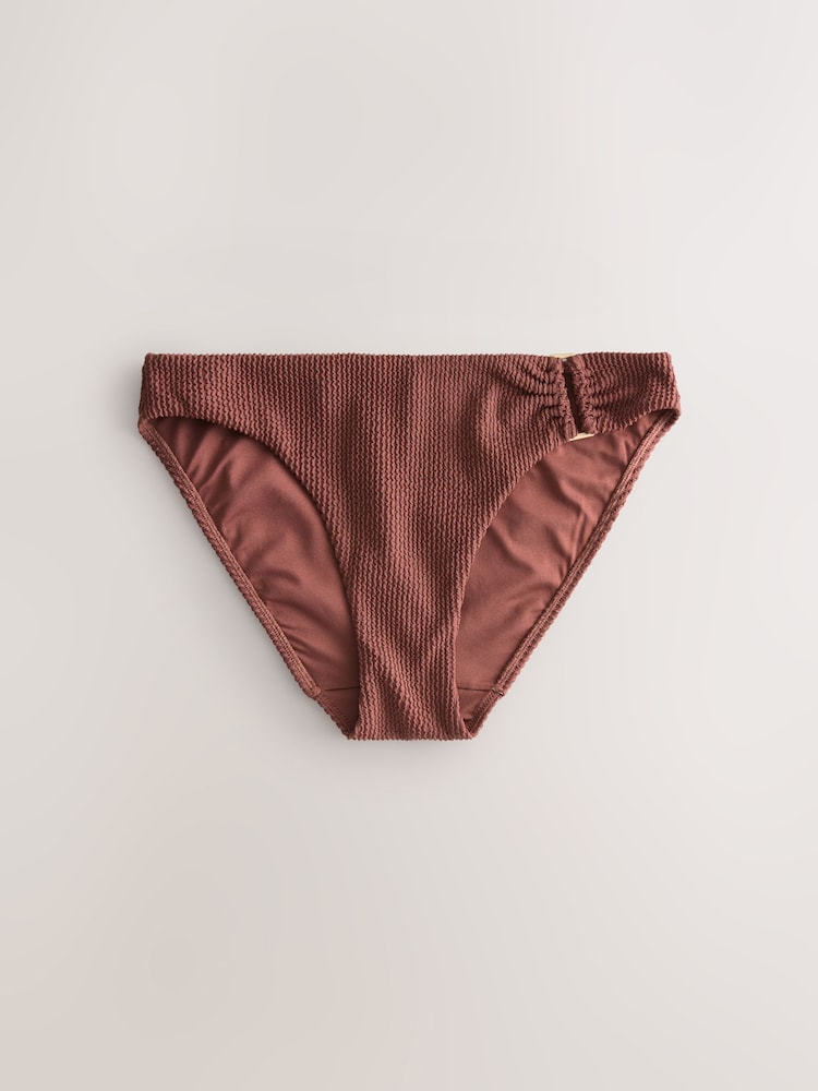 Ciocolată Maro Material încrețit - Hardware Bikini Bottoms - Imaginea 1 din 3 Ciocolată Maro Material încrețit - Hardware Bikini Bottoms - Imaginea 1 din 3