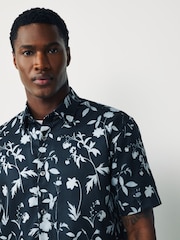 Blue Textured Floral Regular Fit 100% Cotton Short Sleeve Print Shirt - Image 4 of 7