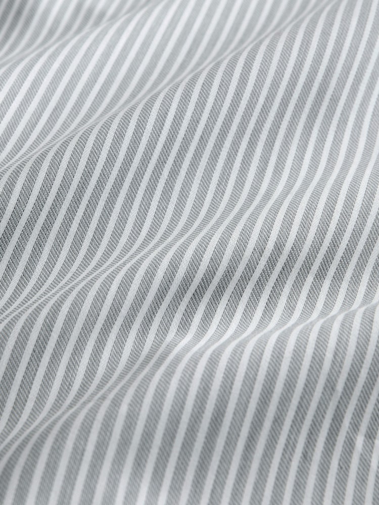 White/Black Stripe Regular Fit Signature Shirt and Tie Set - Image 9 of 9