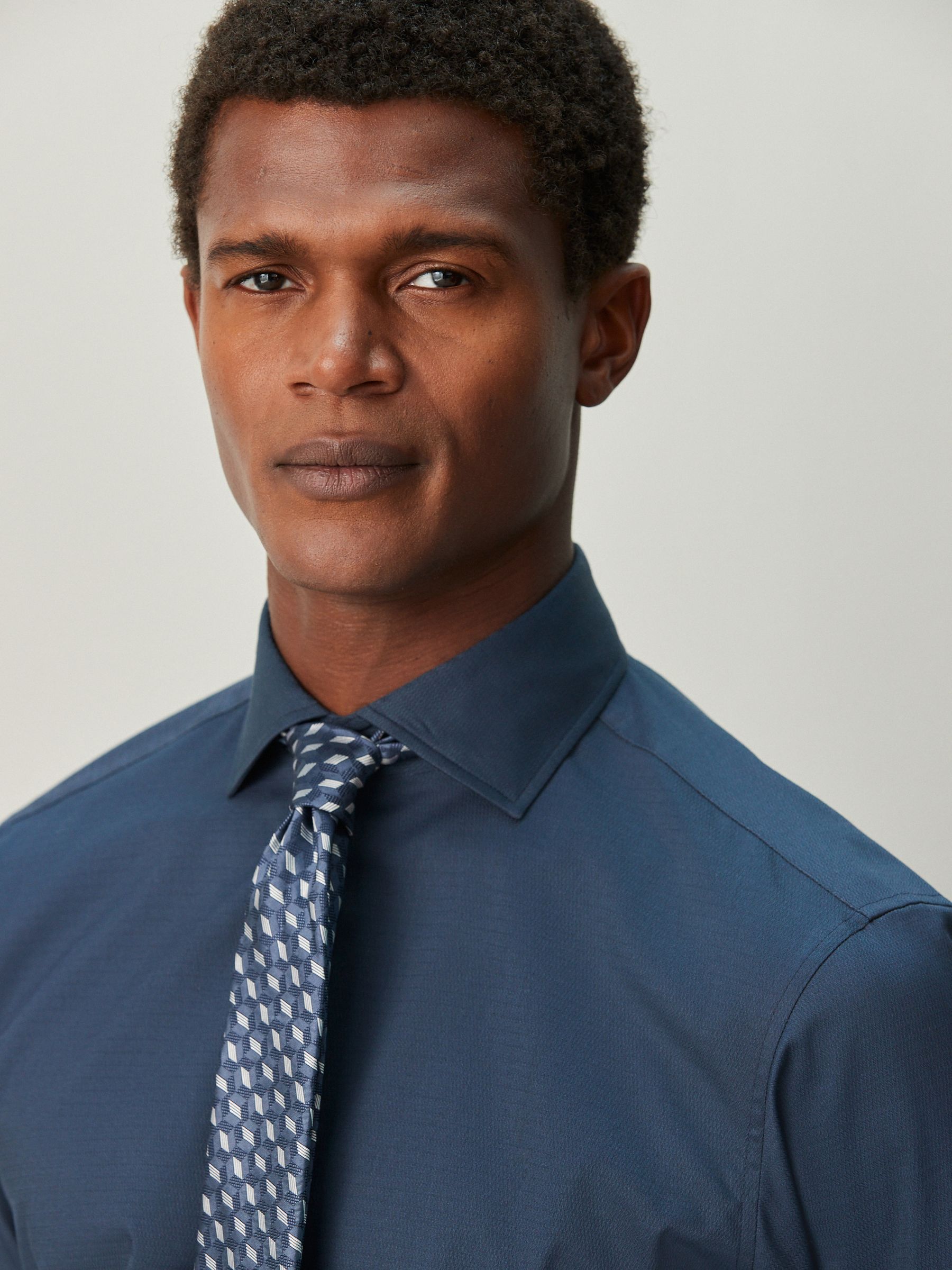 Buy Navy Blue/ Blue Geometric Slim Fit Occasion Shirt And Tie Set