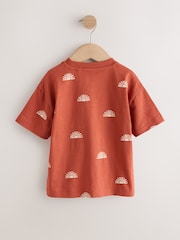 Sol vermelho ferrugem - Short Sleeve All-Over Print T-Shirt (3mths-7yrs) (3mths-7yrs) - Imagem 2 de 4