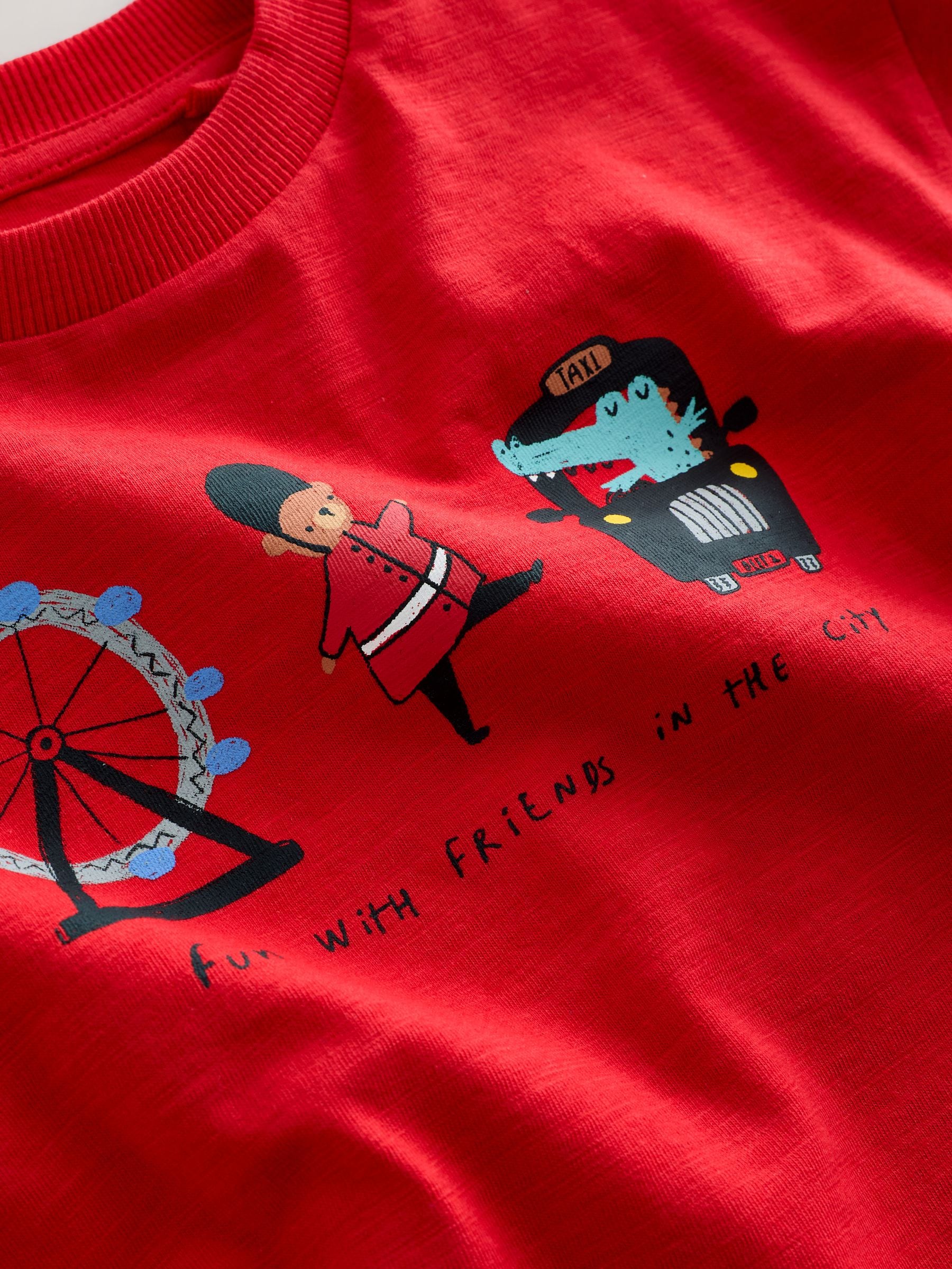 Next：日本 レッド/ブルー ロンドン - 半袖 グラフィック Tシャツ 3 枚