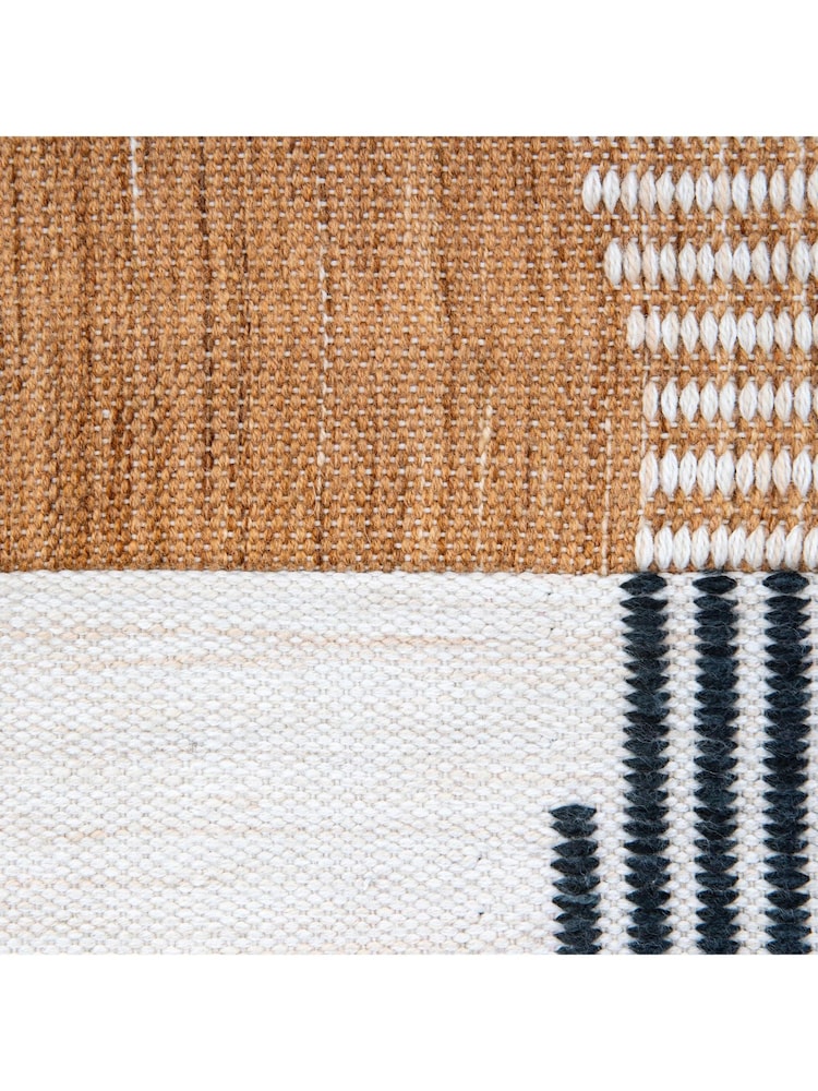 Gallery Home Multicoloured Contrasting Woven Cushion - Image 2 of 3