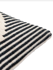 Gallery Home Multicoloured Contrasting Woven Cushion - Image 4 of 4