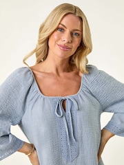 Vestido Roman Petite com Acabamento em Renda - Imagem 4 de 5