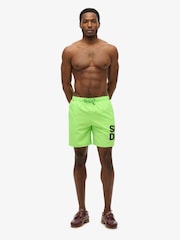 Superdry Sportswear Logo 17-Inch Swim Shorts - Imagen 3 de 5