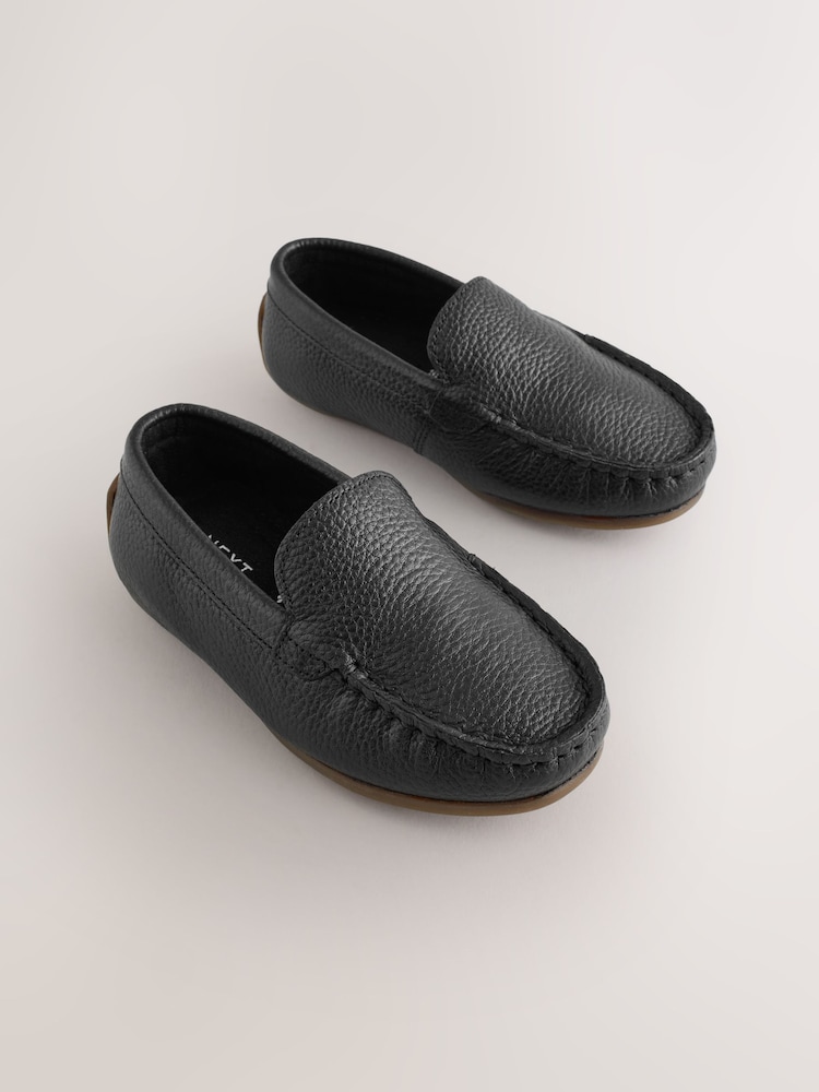 أسود - حذاء سهل اللبس من جلد الشمواه - صورة 1 من 5 أسود - حذاء سهل اللبس من جلد الشمواه - صورة 1 من 5