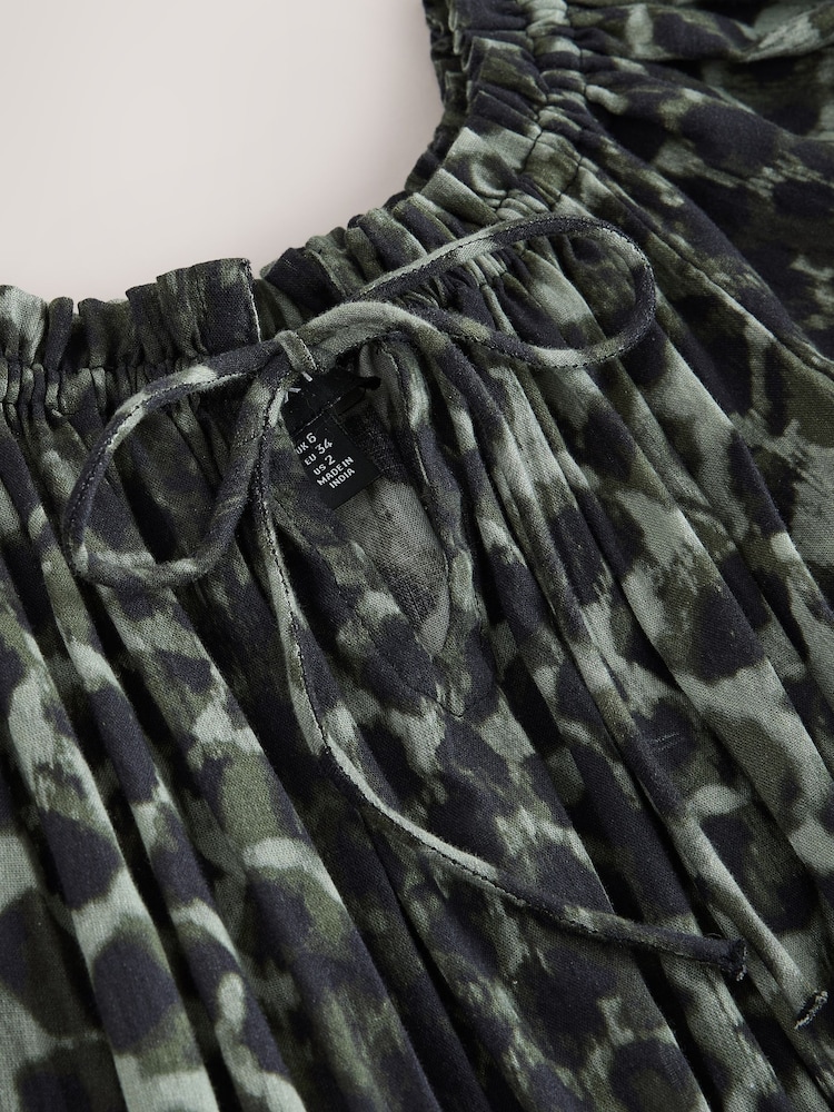 أخضر/أسود - فستان متوسط الطول بكتف ساقط - صورة 2 من 3 أخضر/أسود - فستان متوسط الطول بكتف ساقط - صورة 2 من 3