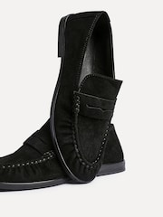 Preto - Linzi Belmont Suede Leather Ruched Loafers - Imagem 5 de 5