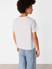 Whistles Broderie Sleeve Detail 100% Cotton T-Shirt - Imagen 3 de 5