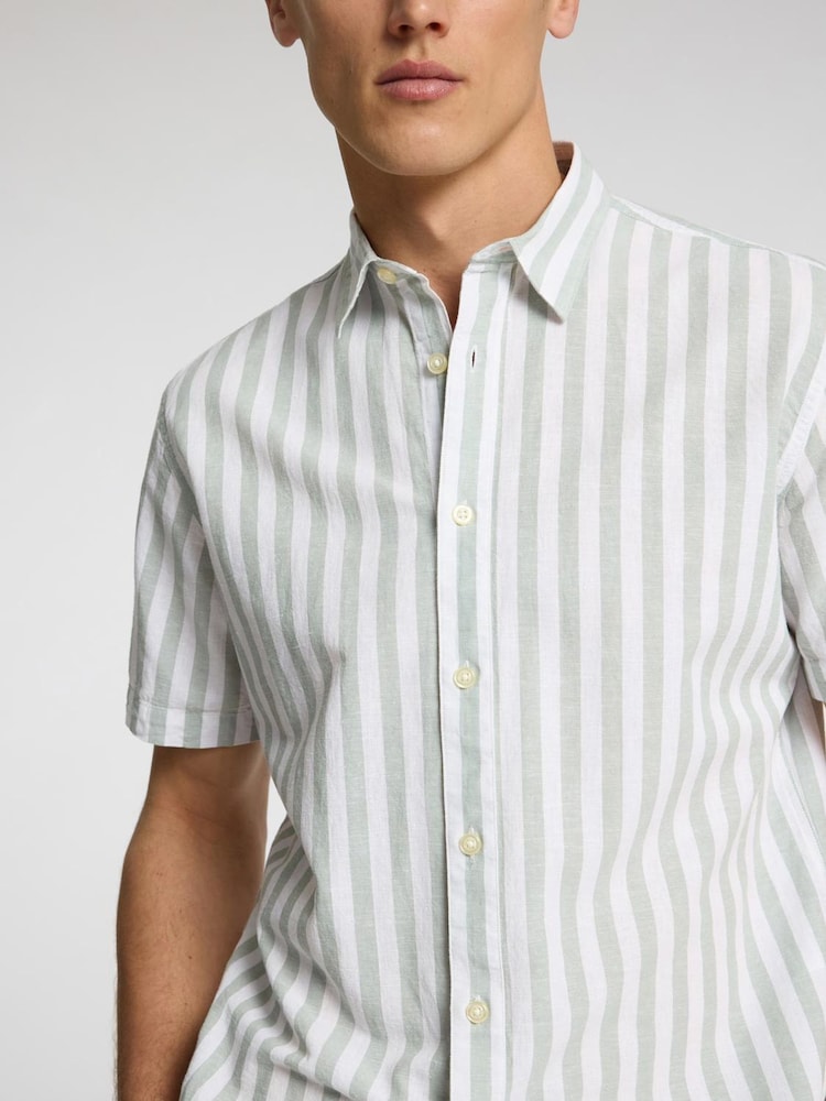 Selected Homme Green Short Sleeve Shirt With Linen - Image 2 of 4 Selected Homme Green Short Sleeve Shirt With Linen - Image 2 of 4