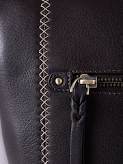Castanho - Lakeland Leather Castlerigg Cross-Body Bag - Imagem 7 de 9