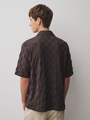 بني - قميص جيرسيه بملمس بارز بكُم قصير ونقشة مربعات من N.Premium - صورة 4 من 7