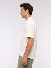 Abercrombie & Fitch Cropped Back Graphic Print Button Through Shirt - Image 4 of 7