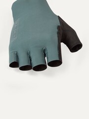 Sealskinz Green Rushford Single Layer Fingerless Cycling Gloves with Pro Gel Padding - Image 3 of 3