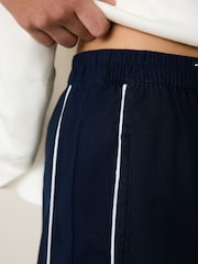 marine - Pantalon large riche en lin à passepoils - Image 4 sur 7