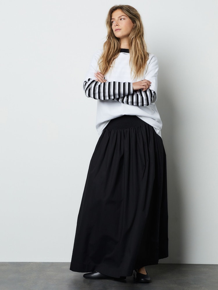 Schwarz - Maxikleid mit Rundhalsausschnitt - Bild 1 von 7