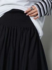 Schwarz - Maxikleid mit Rundhalsausschnitt - Bild 4 von 7