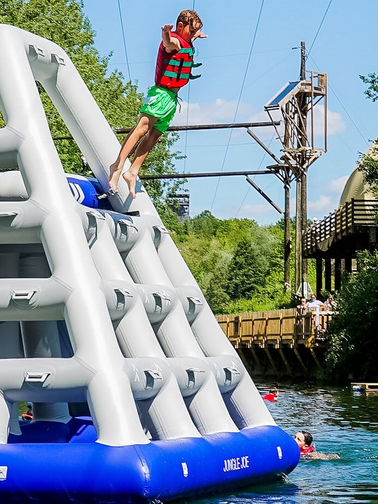 Activity Superstore Amazing Water Adventures - Image 2 of 3