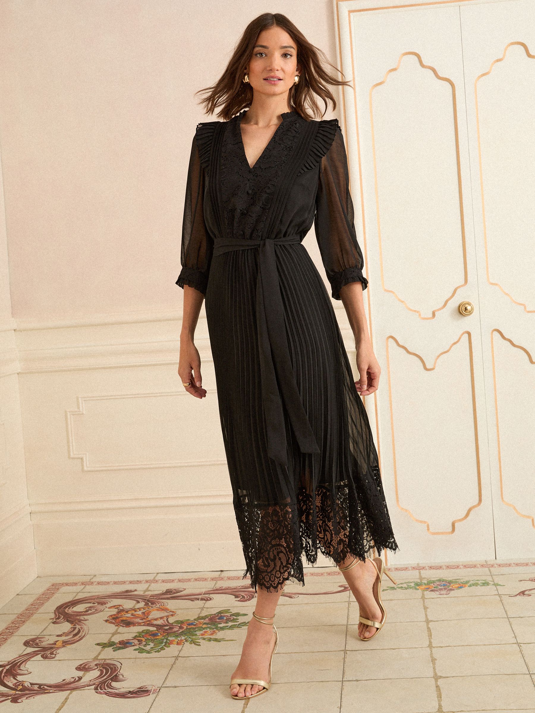 Love & Roses Black Lace Detail Pleated 3/4 Sleeve Midi Dress