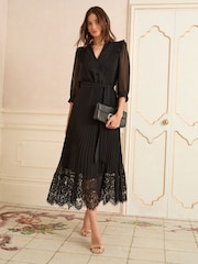 Love & Roses Black Lace Detail Pleated 3/4 Sleeve Midi Dress - Image 4 of 5