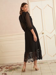 Love & Roses Black Lace Detail Pleated 3/4 Sleeve Midi Dress - Image 5 of 5
