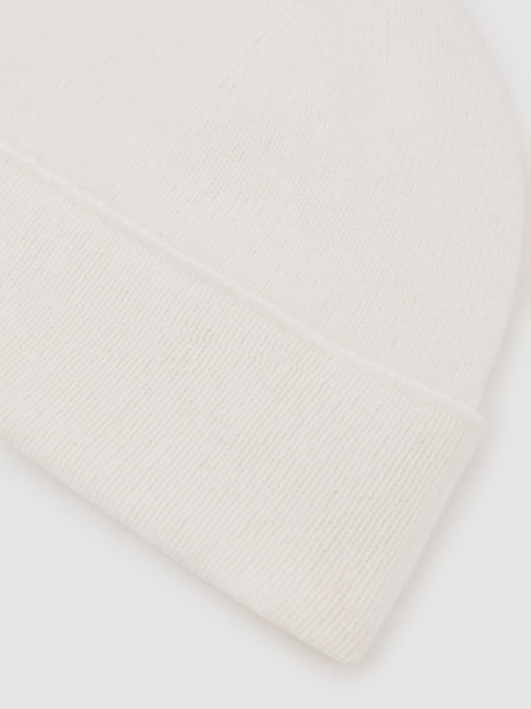 Reiss Cream Alba 100% Cashmere Beanie - Image 5 of 5 Reiss Cream Alba 100% Cashmere Beanie - Image 5 of 5