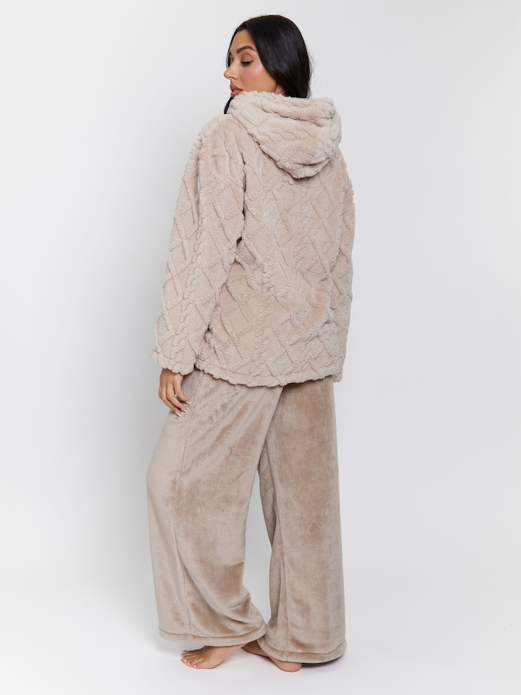 Loungeable Brown Cable Cutwork Hoodie and Luxury Fleece Trousers Set - Image 2 of 5 Loungeable Brown Cable Cutwork Hoodie and Luxury Fleece Trousers Set - Image 2 of 5