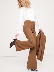 Marrón - Banana Republic Alto-Rise Flare Italian Wool Trousers - Imagen 3 de 4