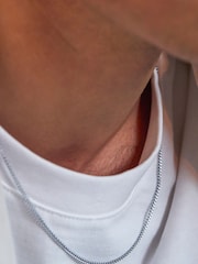 Bartlett Mens Silver Tone Fine Curb Chain Necklace - Image 4 of 4