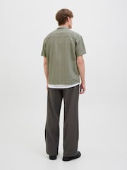 Camisa texturizada com gola reverberante JACK & JONES - Imagem 2 de 5