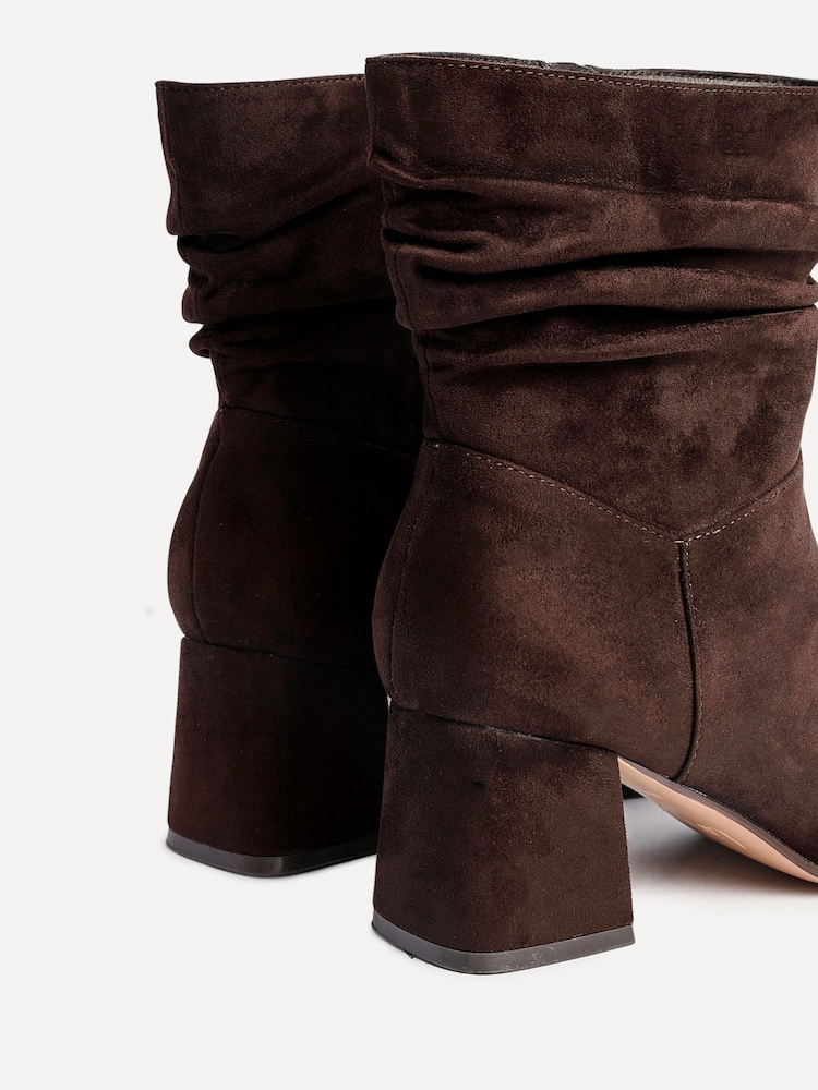 marrom escuro - Botas Linzi Zayda de salto alto franzido e ajuste Wide Fit - Imagem 6 de 6