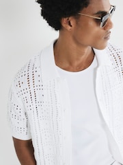 Camisa polo de malha geométrica River Island - Imagem 2 de 4