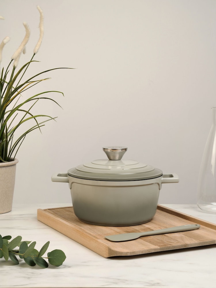 Mary Berry Grey At Home 20cm Cast Aluminium Round Casserole Dish - Image 2 of 4