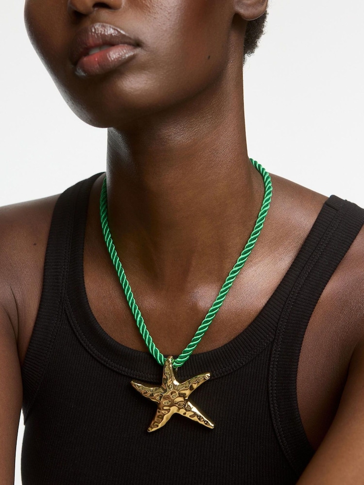 Oliver Bonas Green Large Beryl Starfish Rope Pendant Necklace - Image 4 of 4