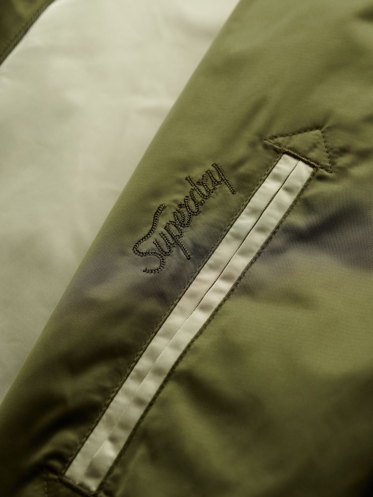 Superdry Souvenir Embroidered Bomber Jacket - Imagen 7 de 7