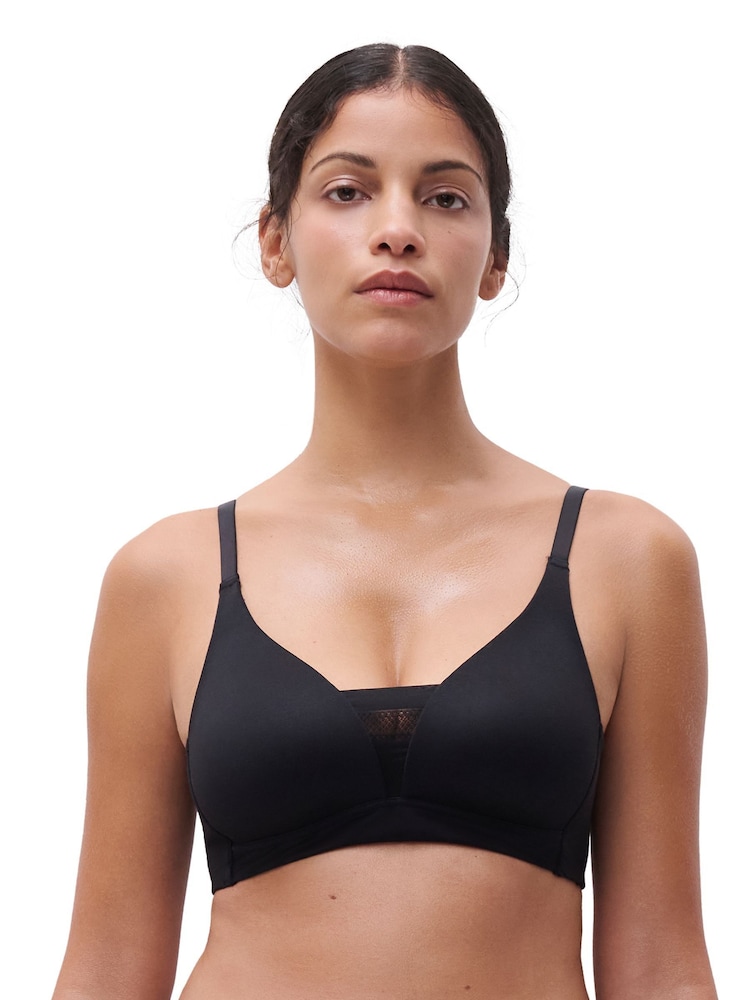 Chantelle Easy Bliss Smooth Non Wired T-Shirt Black Bra - Imagen 2 de 4 Chantelle Easy Bliss Smooth Non Wired T-Shirt Black Bra - Imagen 2 de 4