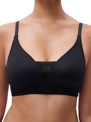 Chantelle Easy Bliss Smooth Non Wired T-Shirt Black Bra - Imagen 4 de 4