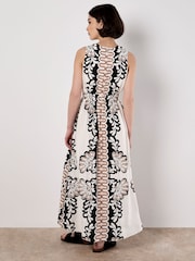 Apricot White Mirror Floral Print V-Neck Sleeveless Dress - Image 2 of 4