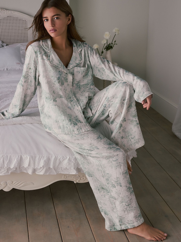 Shabby Chic Double Cloth Button Through Green Floral Pyjamas - Bild 2 von 13