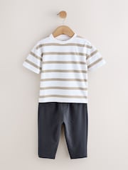 بني فاتح بني - Jersey Shirt T-Shirt and Joggers 3 Piece Set (3mths-7yrs) - صورة 2 من 5