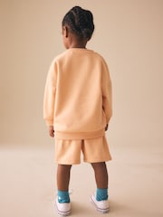 Orange Cool Kids Club - حزمة سويت شيرت وشورت ياقة بحافة مستديرة (3 أشهر -7 سنوات) - صورة 3 من 9