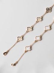 Gold - Mood Tone Mother Of Pearl Clover Station Bracelets 2 Pack - Bild 3 von 3