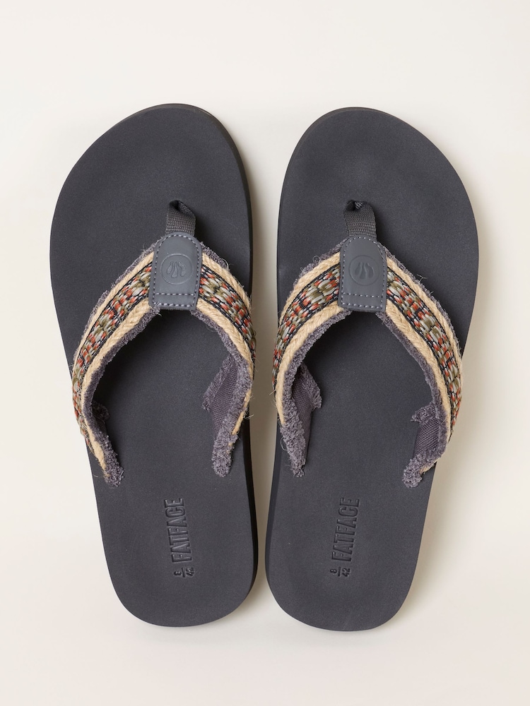 شبشب من FatFace - صورة 3 من 3 شبشب من FatFace - صورة 3 من 3