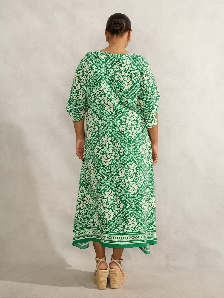 Live Unlimited Green Petite Curve Bandana Print T-Shirt Midi Dress - Image 2 of 4