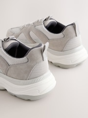 Gris - Suede Trim Runners - Imagen 4 de 5